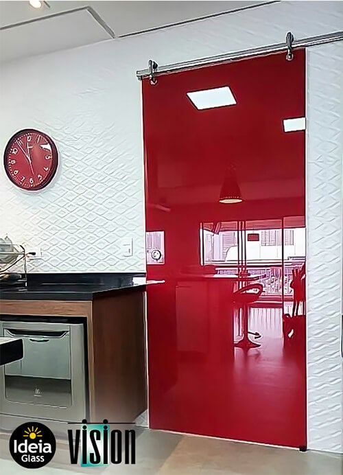 Elegância na divisão de ambientes com porta de vidro Porta Vision da Ideia Glass